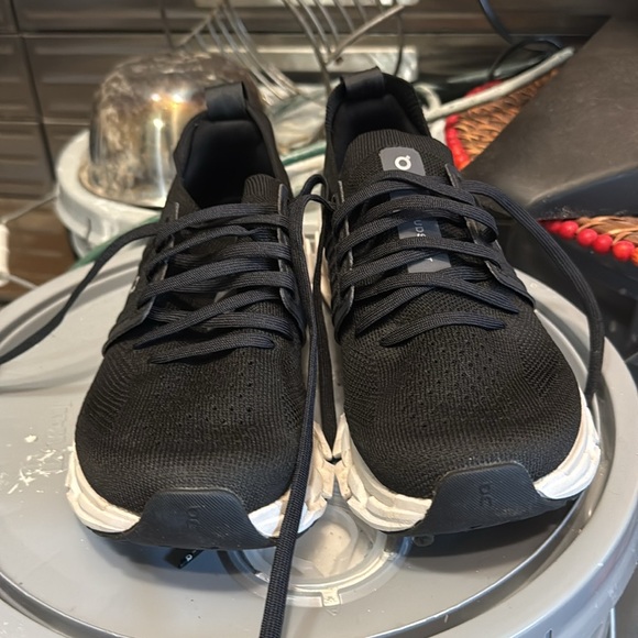 Sport shoes - Picture 2 of 5